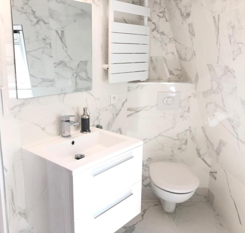 Elegance Haussmanienne, Moderne Et Cosy Appartamento